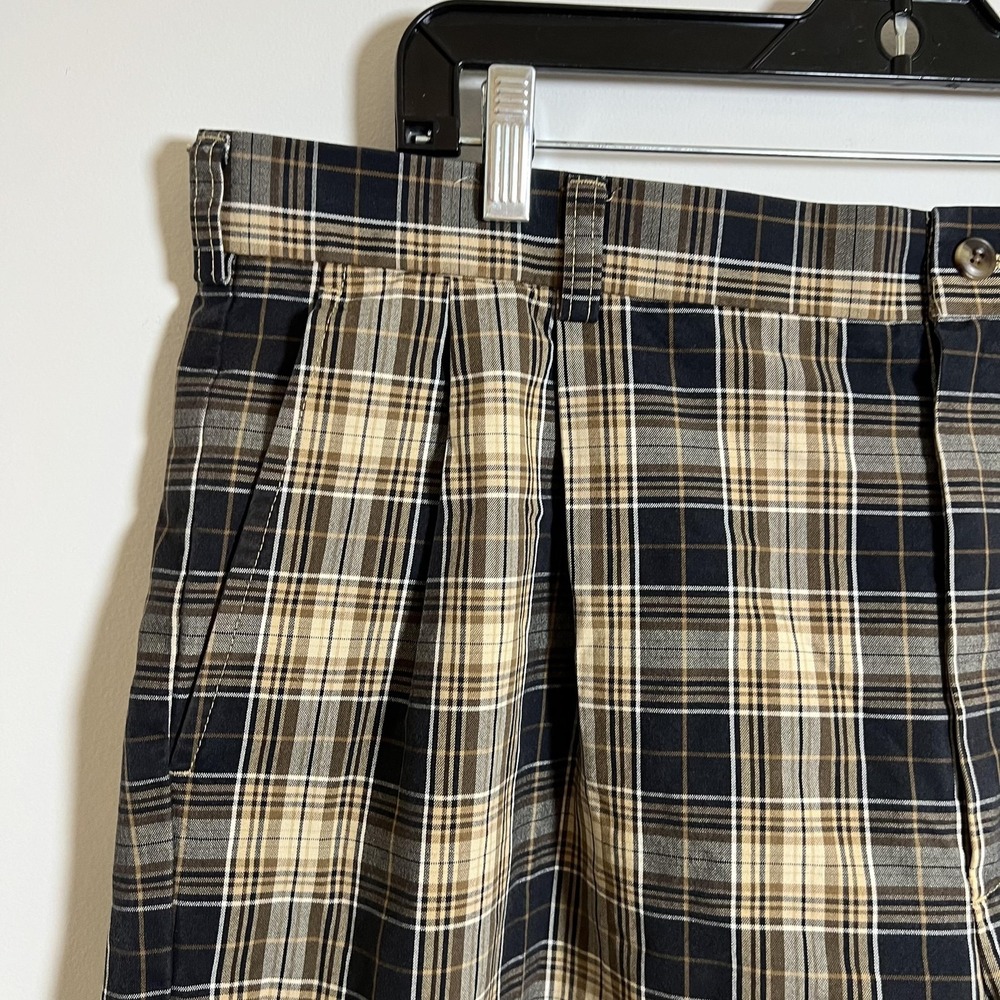 Mens Plaid Shorts Size 36 Brown Cotton Pleated Chino Preppy Classic Golf Casual - Picture 3 of 7